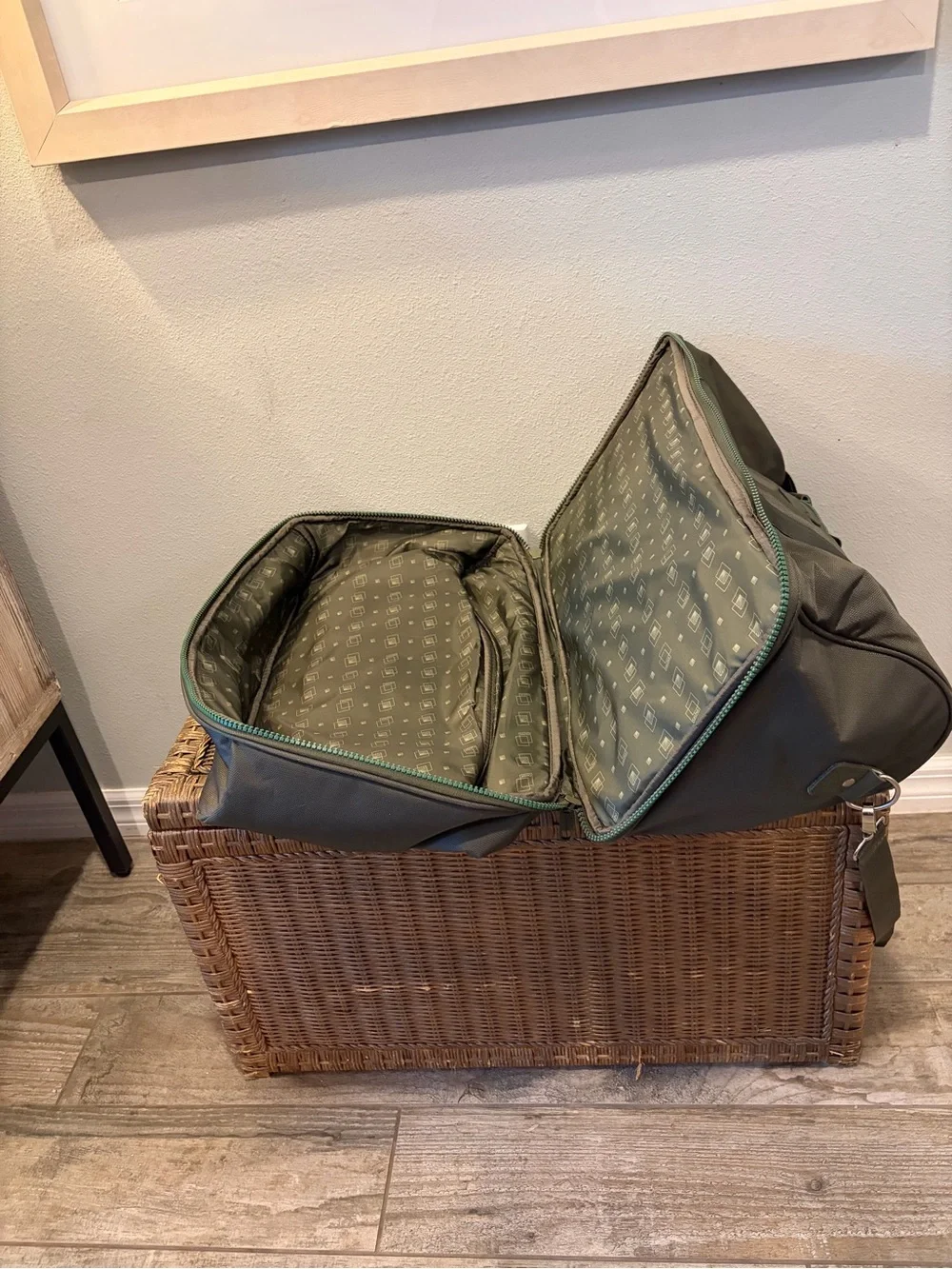 CALPAK Weekender Duffel Travel Bag w/ Shoe Compartment Olive Green Carry-On
